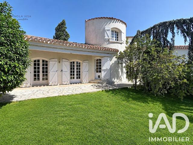 Vente Maison 10 pièces 255 m2 Névian