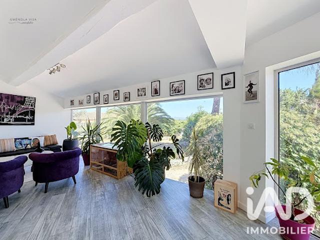 Vente Maison 10 pièces 255 m2 Névian