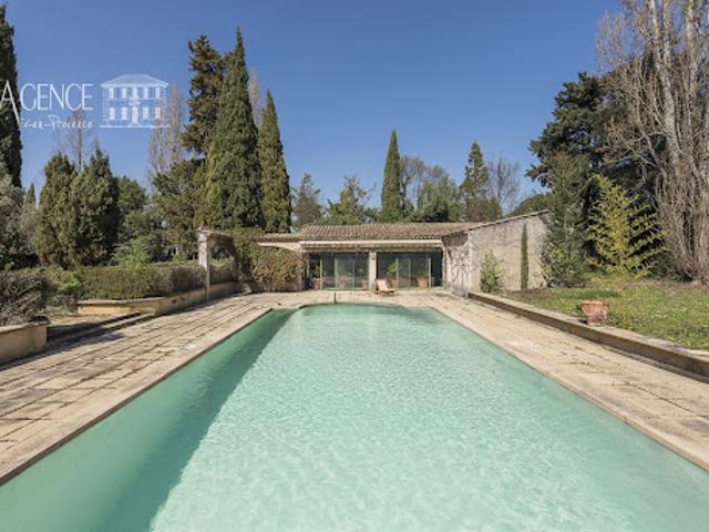 Vente Maison 10 pièces 260 m2 Aix en Provence