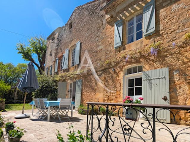 Vente Maison 10 pièces 260 m2 Blanquefort sur Briolance
