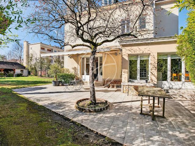 Vente Maison 10 pièces 260 m2 Chatou