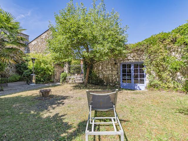 Vente Maison 10 pièces 260 m2 Fère en Tardenois
