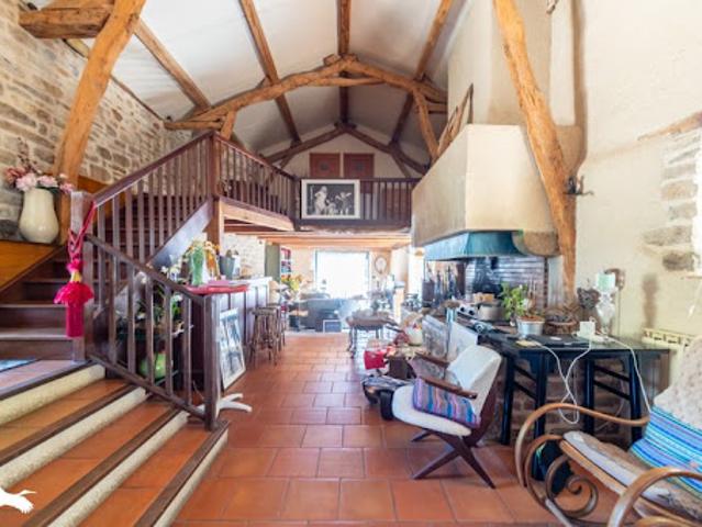 Vente Maison 10 pièces 260 m2 Saint Antonin Noble Val