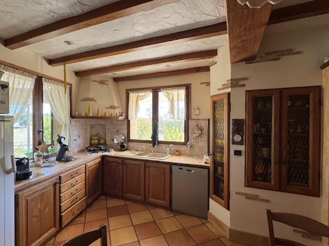 Vente Maison 10 pièces 260 m2 Saint Martin de Coux