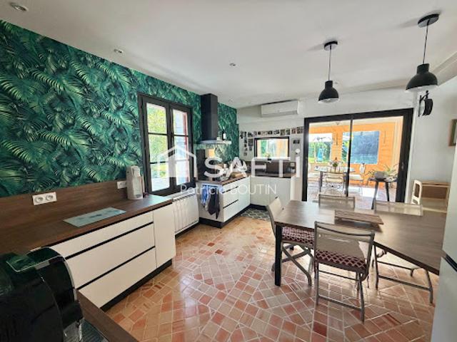 Vente Maison 10 pièces 262 m2 Lezay