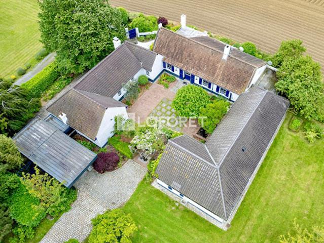 Vente Maison 10 pièces 262 m2 Mons en Pévèle