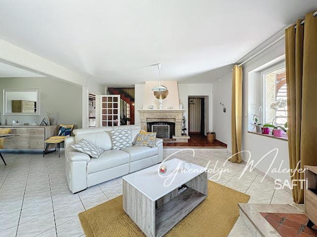 Vente Maison 10 pièces 262 m2 Quingey