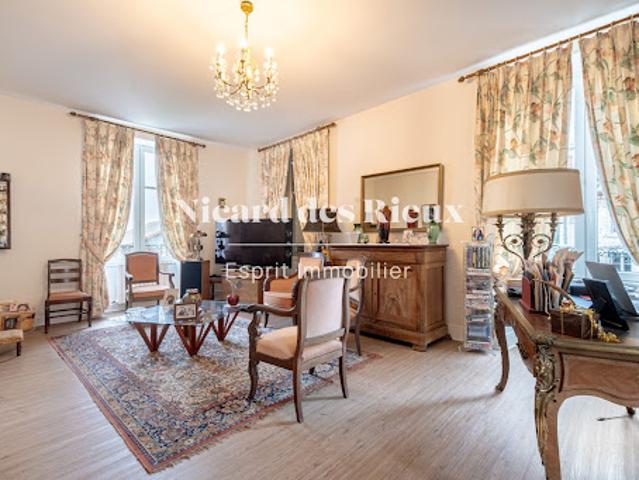 Vente Maison 10 pièces 264 m2 Magnac Laval