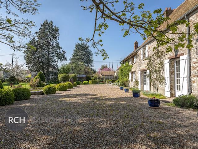 Vente Maison 10 pièces 265 m2 Longnes
