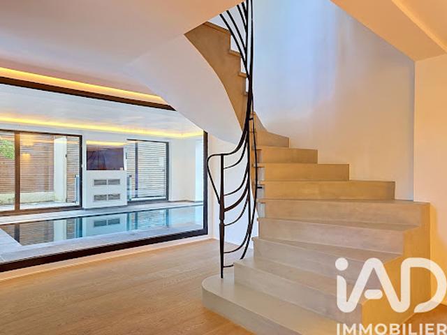 Vente Maison 10 pièces 265 m2 La Varenne Saint Hilaire
