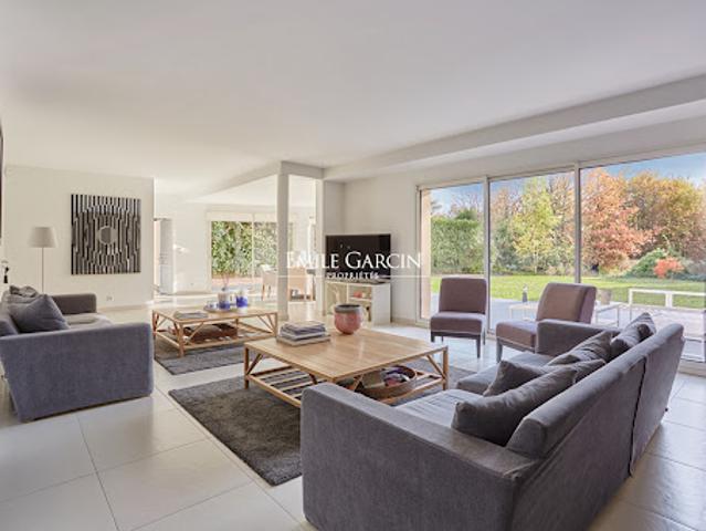 Vente Maison 10 pièces 265 m2 La Celle Saint Cloud