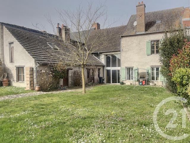 Vente Maison 10 pièces 266.2 m2 Cléry Saint André