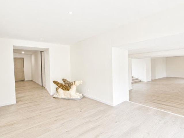 Vente Maison 10 pièces 268.5 m2 Écouché les Vallées