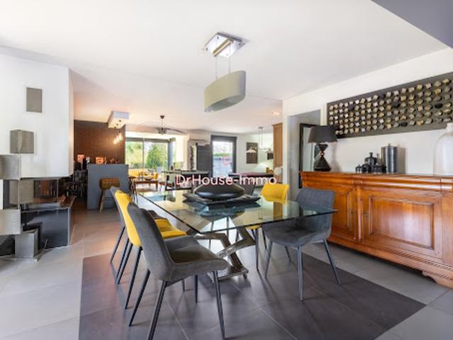 Vente Maison 10 pièces 268 m2 Mérignies