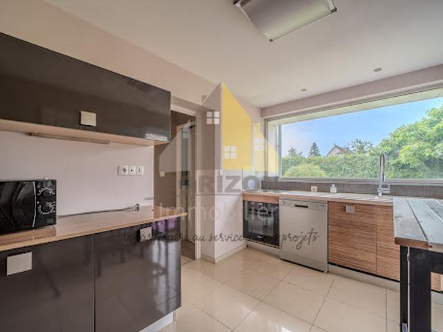 Vente Maison 10 pièces 273.65 m2 Relans