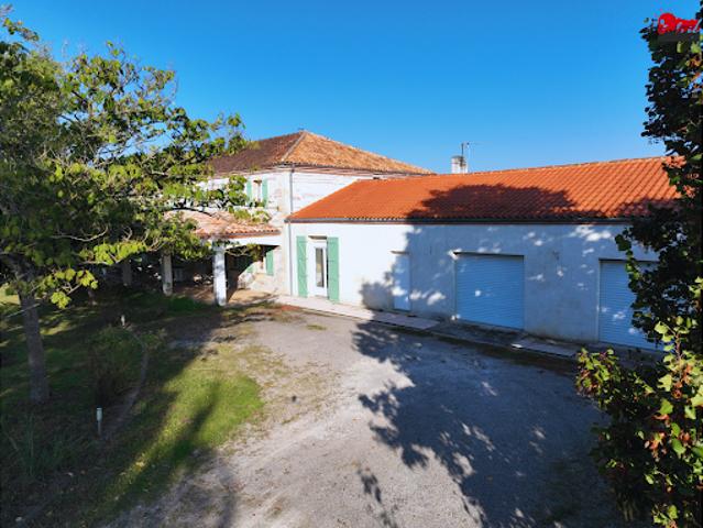 Vente Maison 10 pièces 273 m2 Sainte Livrade sur Lot