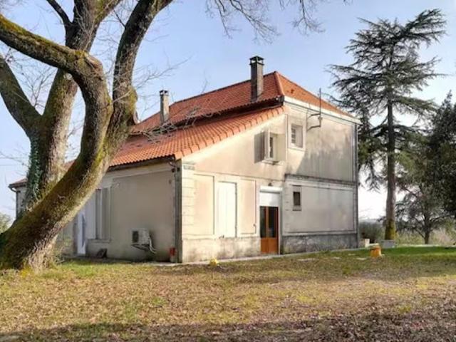 Vente Maison 10 pièces 270 m2 Montguyon