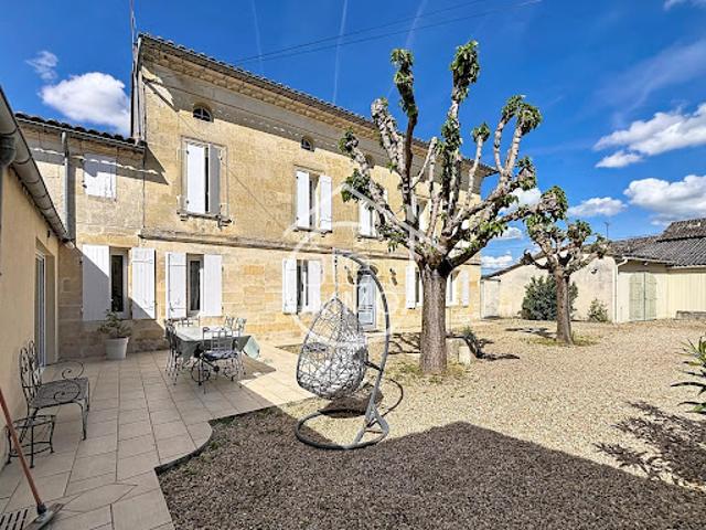 Vente Maison 10 pièces 270 m2 Saint Emilion