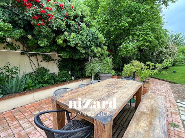 Vente Maison 10 pièces 271 m2 Montreuil