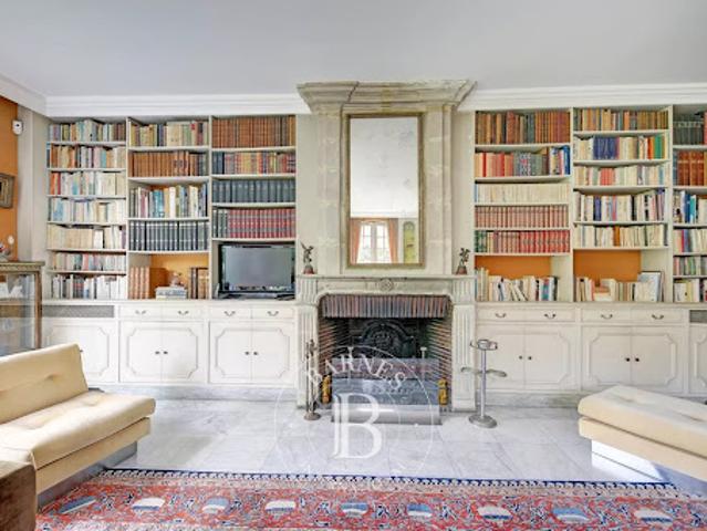 Vente Maison 10 pièces 272 m2 Versailles