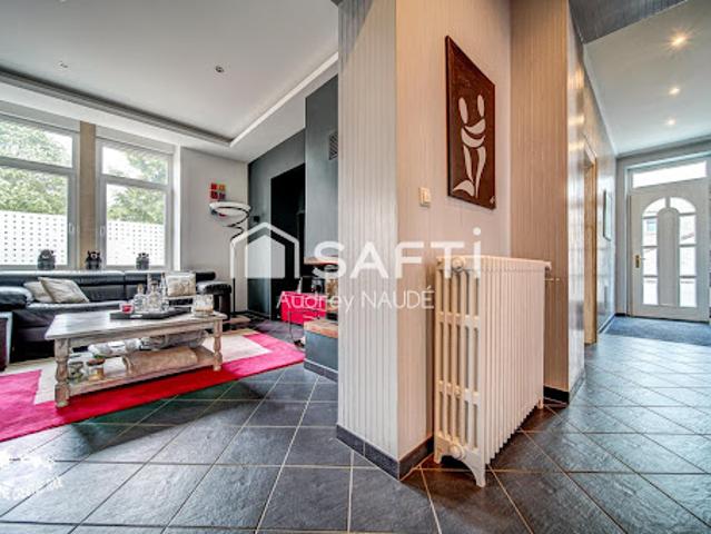 Vente Maison 10 pièces 275 m2 Uckange