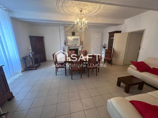 Vente Maison 10 pièces 283 m2 Craon
