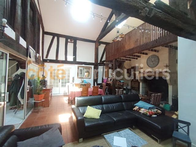 Vente Maison 10 pièces 280 m2 Les Artigues de Lussac