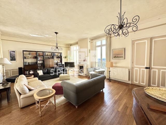 Vente Maison 10 pièces 280 m2 Saint Prix