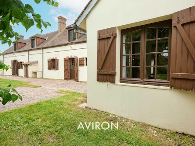 Vente Maison 10 pièces 282 m2 Tremblay les Villages