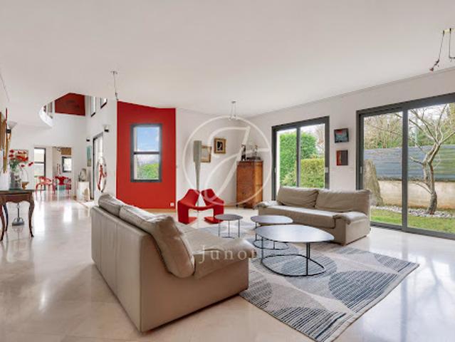 Vente Maison 10 pièces 287 m2 Le Chesnay Rocquencourt