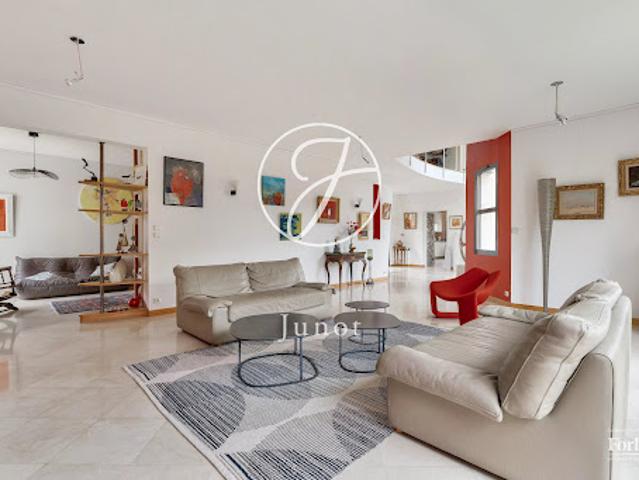 Vente Maison 10 pièces 287 m2 Le Chesnay Rocquencourt