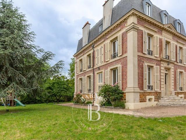 Vente Maison 10 pièces 285 m2 Chatou