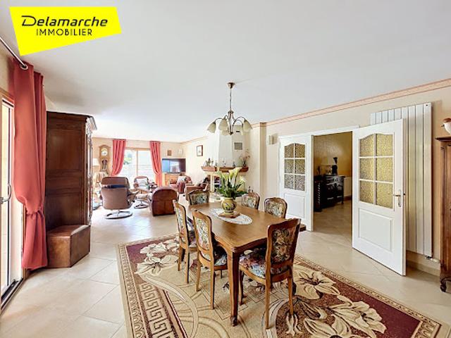 Vente Maison 10 pièces 286 m2 Champcervon
