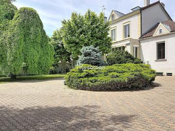Vente Maison 10 pièces 286 m2 Miribel