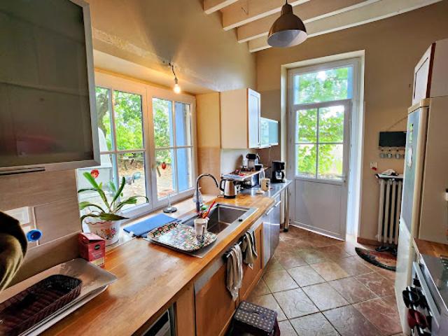 Vente Maison 10 pièces 286 m2 Saint Genès de Castillon