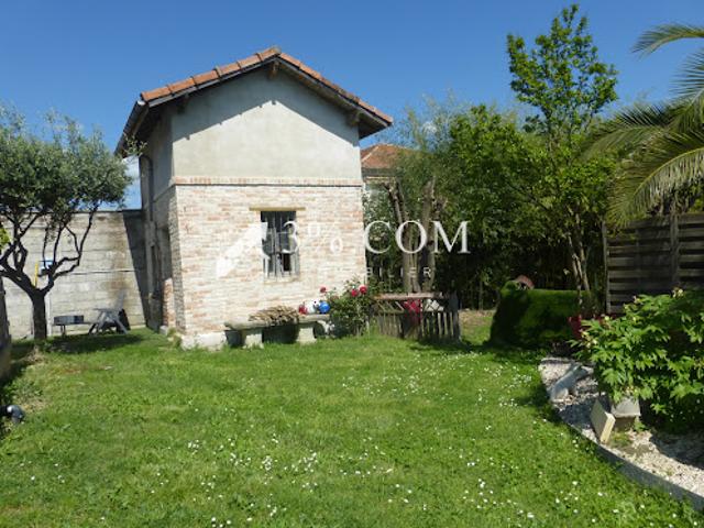 Vente Maison 10 pièces 286 m2 Saint Hilaire de Brethmas