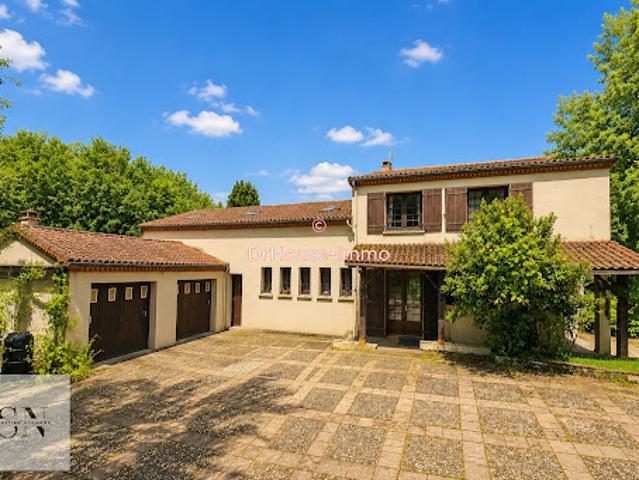 Vente Maison 10 pièces 289 m2 Lédat