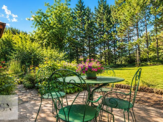 Vente Maison 10 pièces 289 m2 Lédat