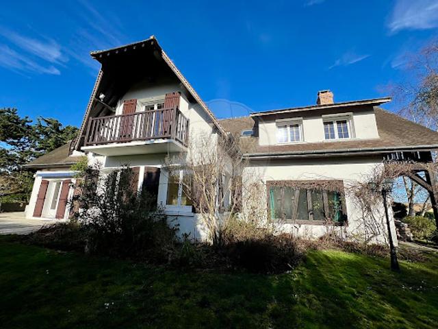 Vente Maison 10 pièces 293 m2 Saint Etienne du Rouvray