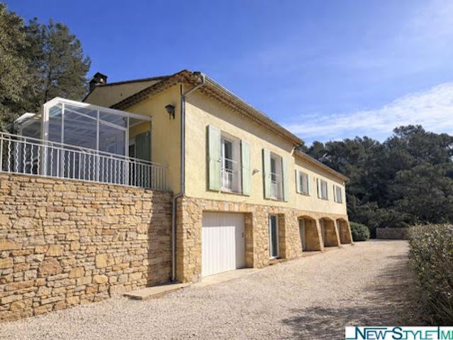Vente Maison 10 pièces 296 m2 Signes