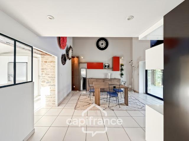 Vente Maison 10 pièces 298 m2 Locminé