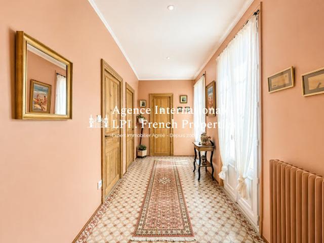 Vente Maison 10 pièces 298 m2 Saint Laurent de la Salanque