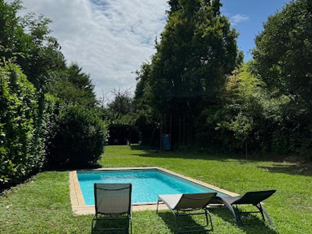 Vente Maison 10 pièces 203 m2 Collonges au Mont d'Or