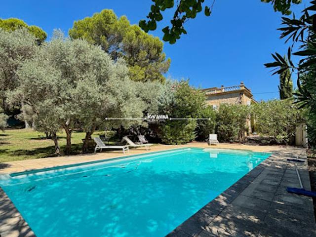 Vente Maison 10 pièces 203 m2 Pélissanne