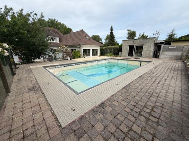 Vente Maison 10 pièces 203 m2 Sainte Mère Eglise