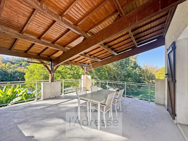 Vente Maison 10 pièces 200 m2 Anglars Juillac