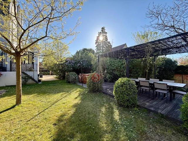 Vente Maison 10 pièces 200 m2 Le Raincy