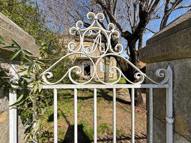 Vente Maison 10 pièces 207 m2 Uzès