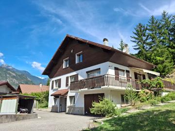 Vente Maison 10 pièces 205 m2 Aigueblanche