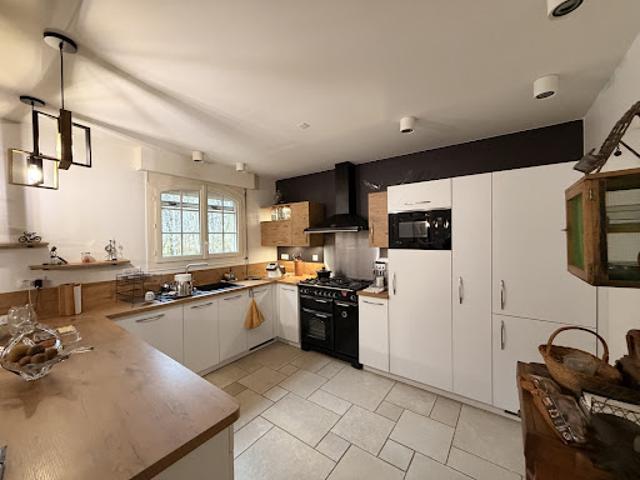Vente Maison 10 pièces 205 m2 Eguzon Chantôme